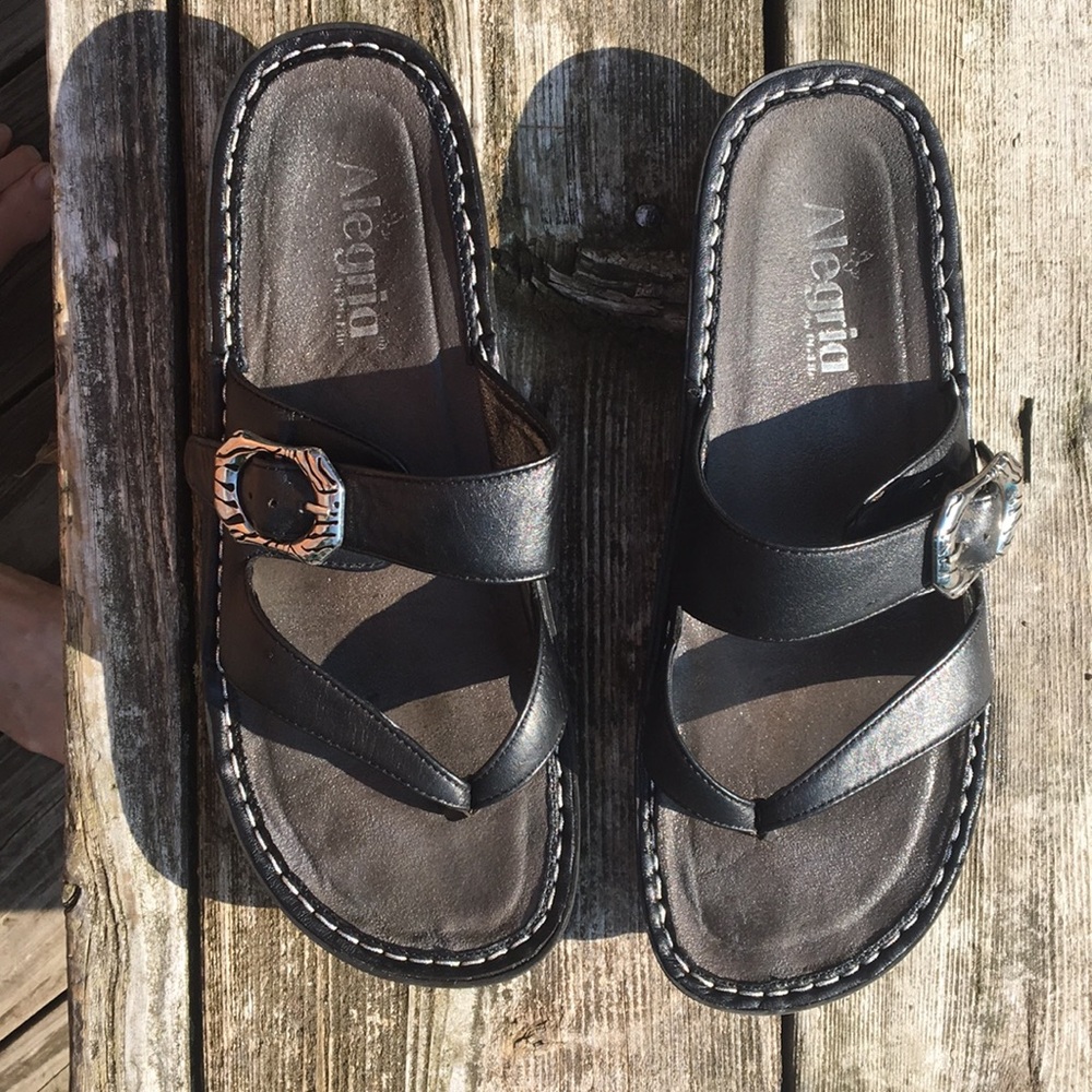 Algeria Black Sanders size 10